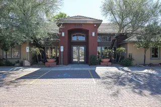 Photo #4: 6487650 Listing