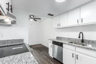 Photo #4: 6487679 Listing 