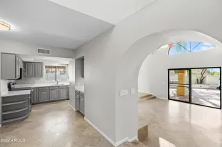 Photo #4: 6487841 Listing 