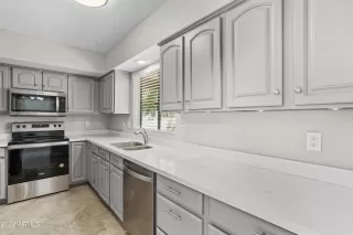 Photo #5: 6487841 Listing 