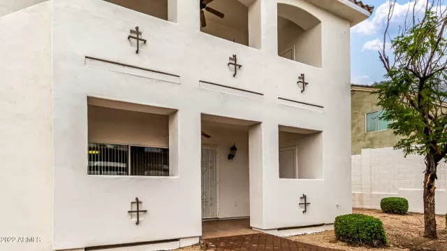 MLS: 6487879 Condo For Sale