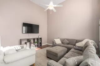 Photo #3: 6487975 Listing