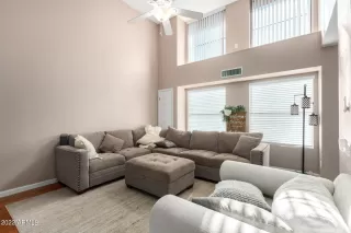 Photo #4: 6487975 Listing