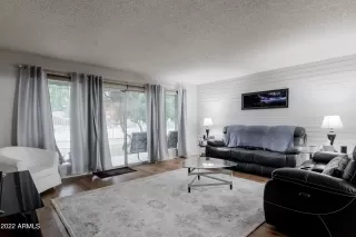 Photo #5: 6488118 Listing 