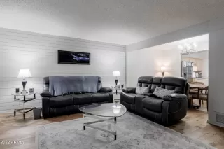 Photo #6: 6488118 Listing 