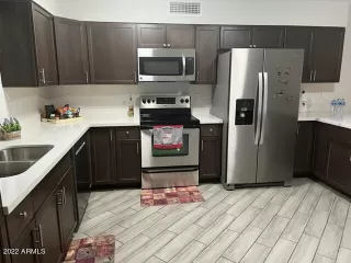 Photo #5: 6488153 Listing