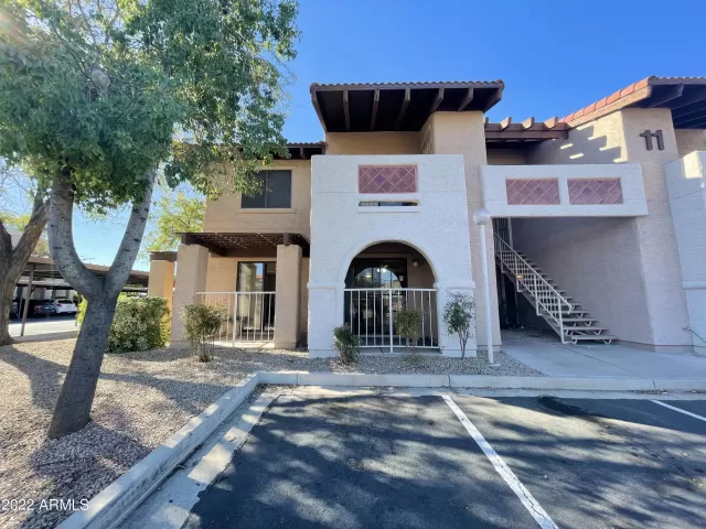 MLS: 6488162 Condo For Sale