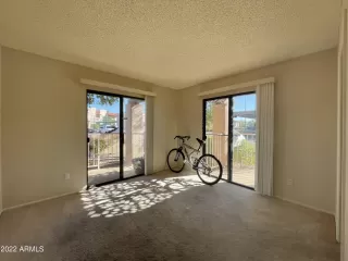 Photo #4: 6488162 Listing 