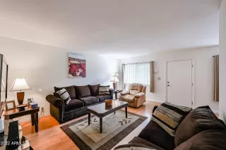 Photo #4: 6488238 Listing 