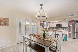 Photo #6: 6488282 Listing