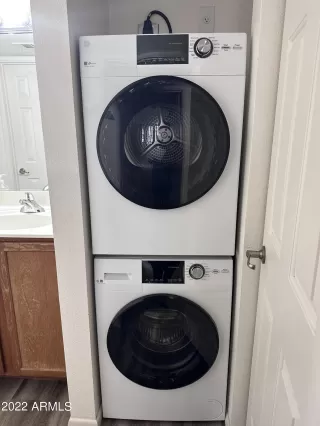 Photo #4: 6488408 Listing 