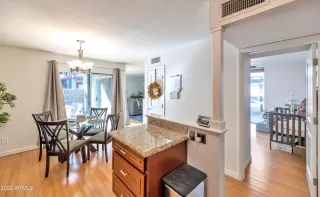 Photo #5: 6488484 Listing