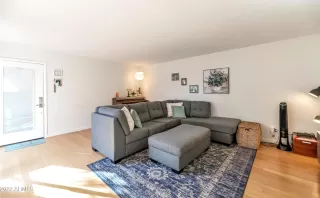 Photo #6: 6488484 Listing