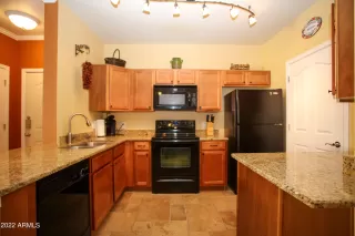 Photo #4: 6488563 Listing