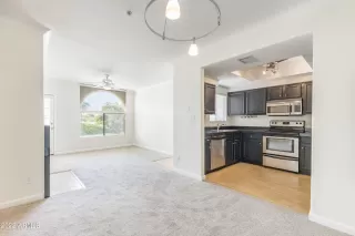 Photo #4: 6488759 Listing 