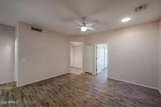 Photo #5: 6488798 Listing