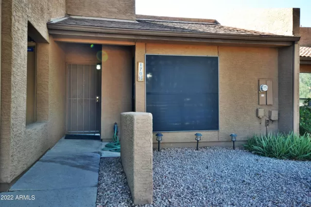 MLS: 6488972 Condo For Sale