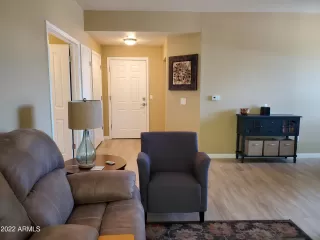 Photo #5: 6488986 Listing