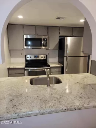 Photo #1: 6489423 Listing 