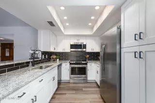 Photo #2: 6489629 Listing 