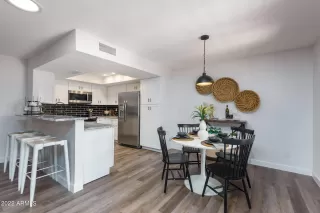 Photo #4: 6489629 Listing 