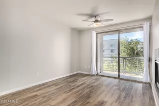 Photo #4: 6489899 Listing