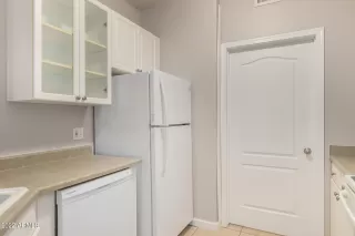 Photo #6: 6489899 Listing