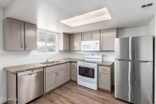 Photo #3: 6489993 Listing 