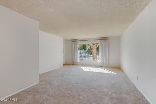 Photo #2: 6490209 Listing