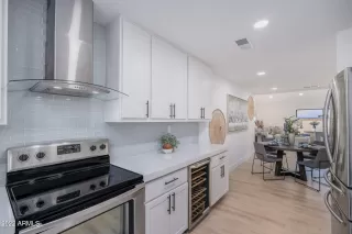 Photo #5: 6490374 Listing