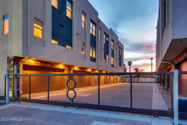 MLS: 6490384 Condo For Sale