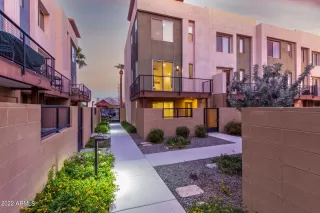 Photo #6: 6490384 Listing