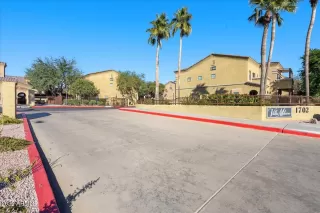 Photo #2: 6490421 Listing