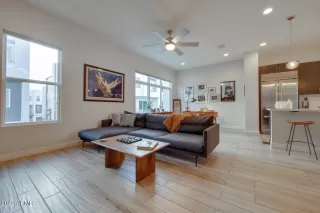 Photo #3: 6490557 Listing 