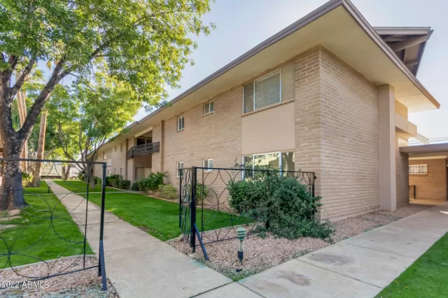 MLS: 6490720 Condo For Sale