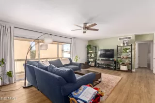 Photo #6: 6490720 Listing 