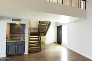 Photo #2: 6490733 Listing