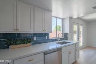 Photo #3: 6490748 Listing 