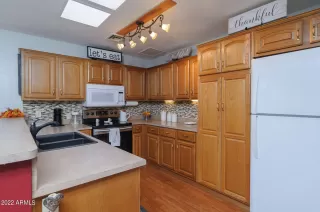 Photo #3: 6490914 Listing 