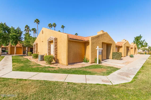 MLS: 6490921 Condo For Sale