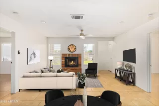 Photo #6: 6490921 Listing