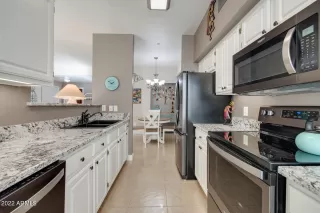 Photo #6: 6490950 Listing