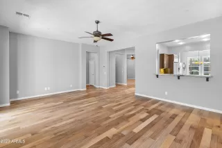 Photo #6: 6491071 Listing