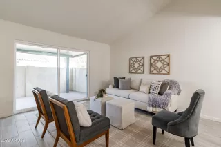 Photo #2: 6491231 Listing 