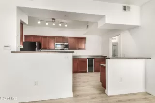 Photo #2: 6491284 Listing 