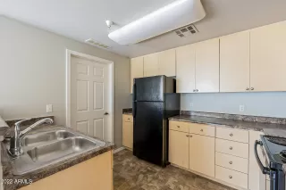 Photo #2: 6491348 Listing
