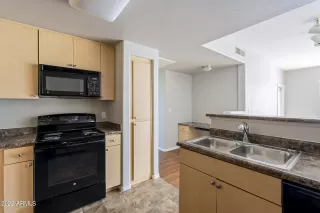 Photo #3: 6491348 Listing