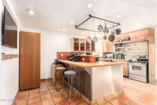 Photo #3: 6491362 Listing