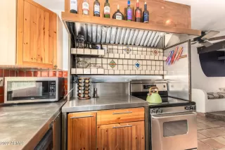 Photo #4: 6491362 Listing