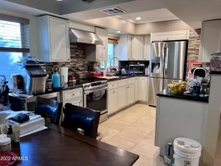 Photo #5: 6491528 Listing